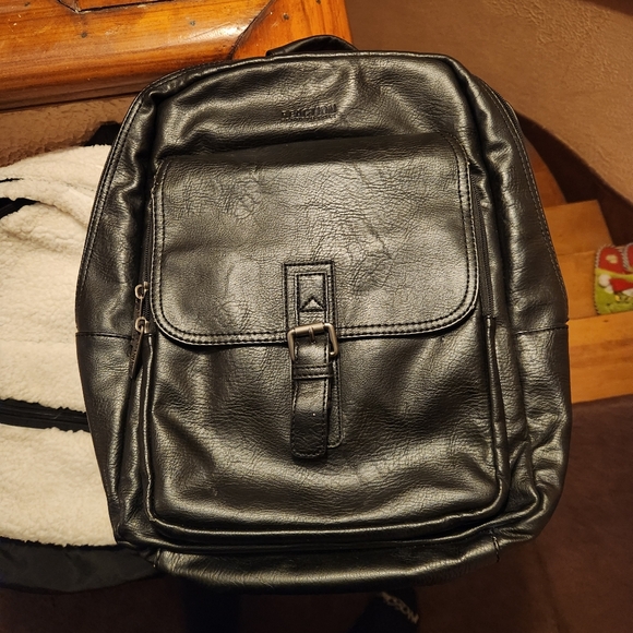 Kenneth Cole backpack - Picture 1 of 2